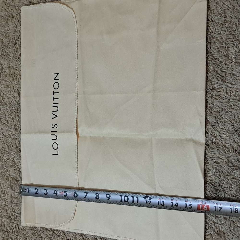 18 x 16 Louis Vuitton Dust Bag - Picture 4 of 6